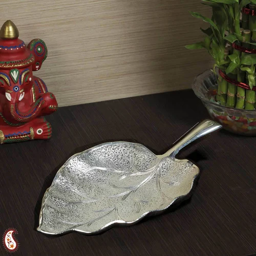 Imitation Silver Leaves